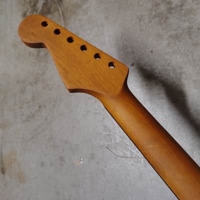 Roasted Maple Strat Neck fits fender Stratocaster body 22 frets image 6