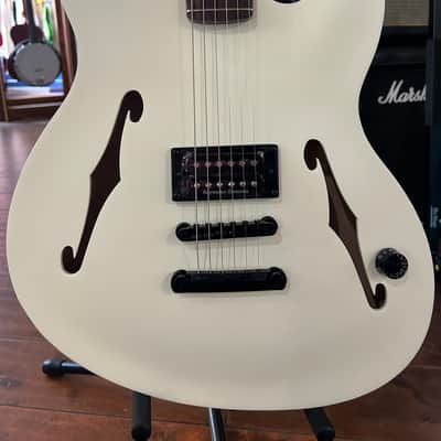 Fender  Tom DeLonge Signature Starcaster - Satin Olympic White 6lbs. 4.7oz #ID24001835 image 2