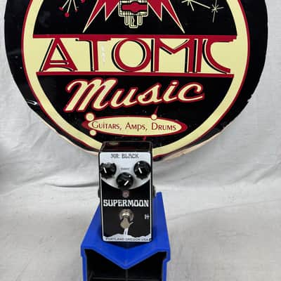 Mr. Black Supermoon Reverb Pedal image 1