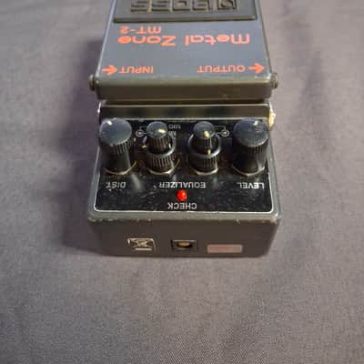 Boss MT-2 Metal Zone Guitar Pedal *** FREE SHIPPING *** image 4