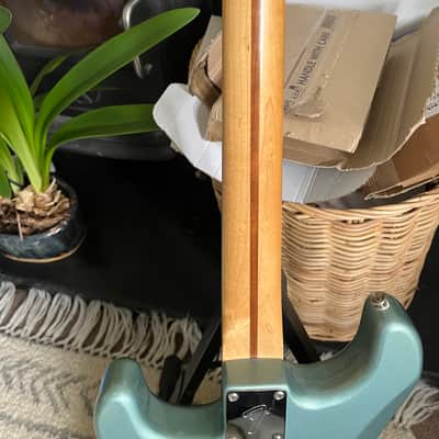 Fender Standard Stratocaster 2004 image 9
