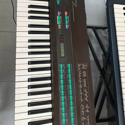 Yamaha DX7 Programmable Algorithm Synthesizer 1983 - 1987 - Black