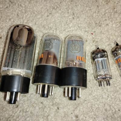 Original 1969 RCA Branded (1) 5U4GB, (2) 6V6GT's, (1) 7025, (1) 12AT7 tubes Amp image 4