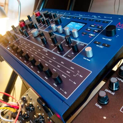 Waldorf M Wavetable Synthesizer, 8 Voices, First Owner, Complete with Box image 3