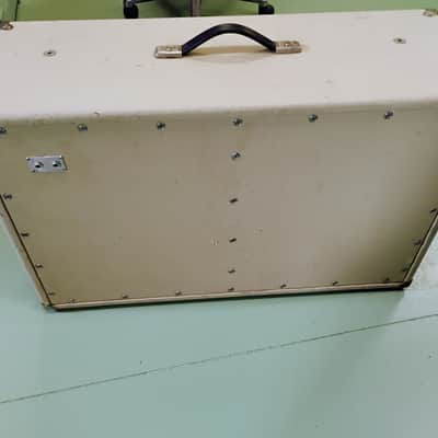 Fender Twin 12" Spkr Cab '61 - '64 - Blond-White image 7