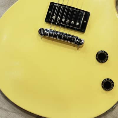 Gibson Les Paul Vixen '06 Corona Yellow | Reverb
