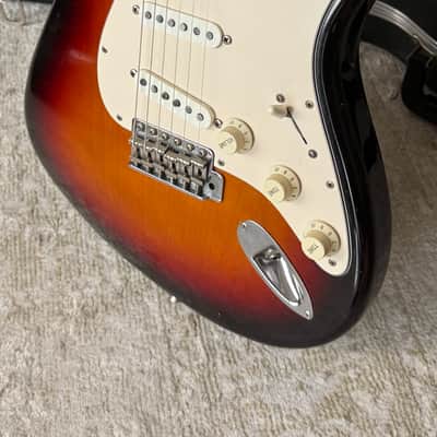 Immagine 1989/99 Fender Stratocaster ST62-90 sunburst US Pickups - 11