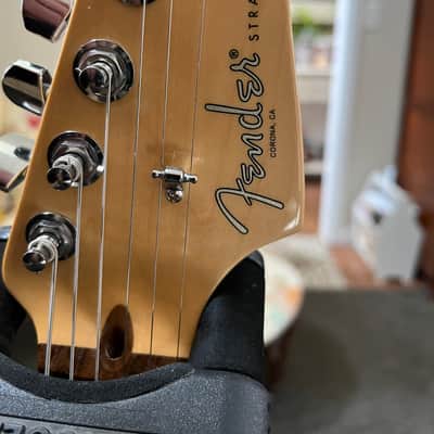 Fender Stratocaster 2017 - Honey Burst image 9