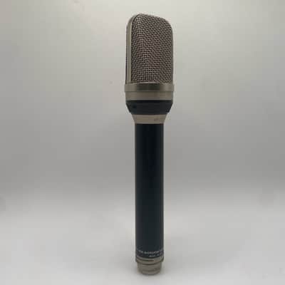 Microtech Gefell UM 70 MV 692 - XLR - 48V 1970S image 1