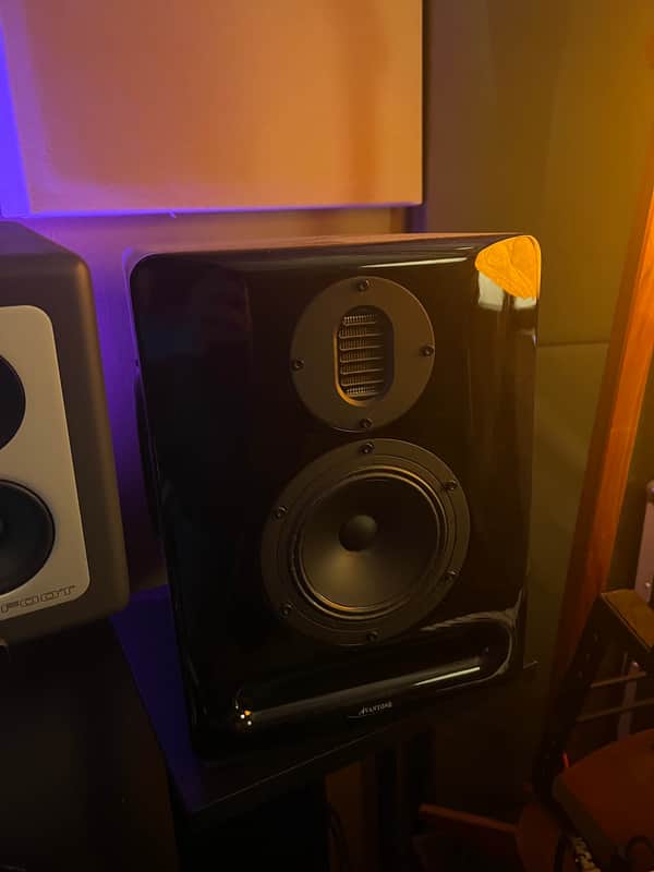 Avantone Pro Abbey 3-Way Active Studio Monitors (Pair) 2015 - 2021 - Black image 1