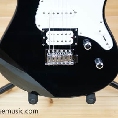 Yamaha PAC112V-BL Pacifica HSS with Rosewood Fretboard - Black image 6