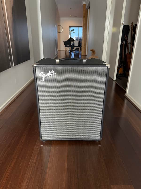 Fender Rumble 200 V3 200-Watt 1x15" Bass Combo 2015 - Present Black image 1
