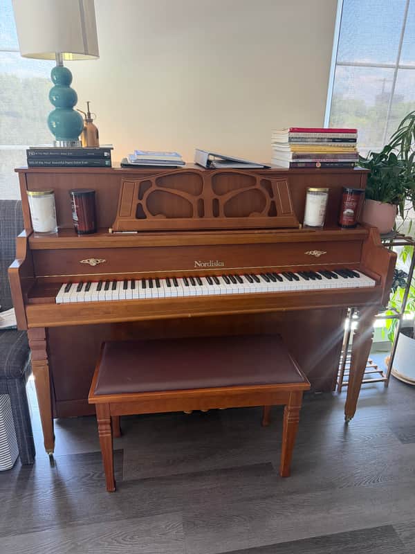 Nordiska Small upright 2006 - Light brown image 1