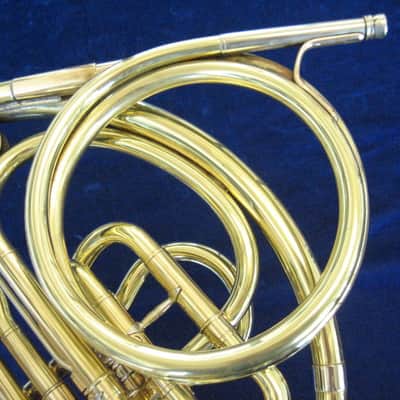 Alexander 92M Vienna Horn with Marcus Bonna Case, Mint! image 5