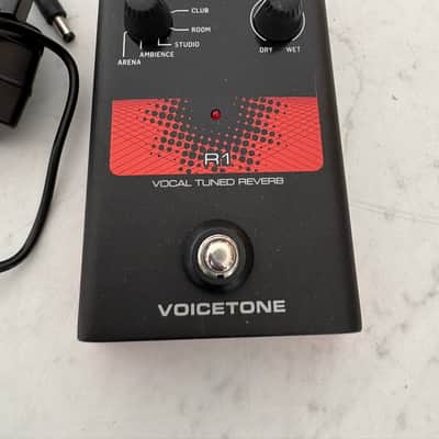 TC Helicon VoiceTone R1 2011 - 2021 - Black image 2
