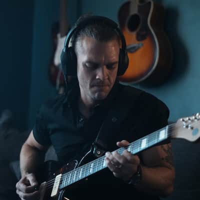 Spark NEO Core | Wired Smart Guitar Headphones | Positive Grid image 6