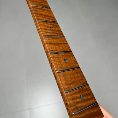 AAAA Bone nut Suhr Round-head stainless steel Roasted flame Maple Electric Guitar Neck 22 frets hole 10mm 12in image 3