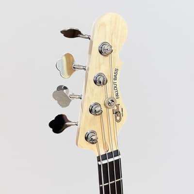 G&L Tribute Series Fallout 4 String Short Scale Electric Bass Guitar - Olympic White image 7