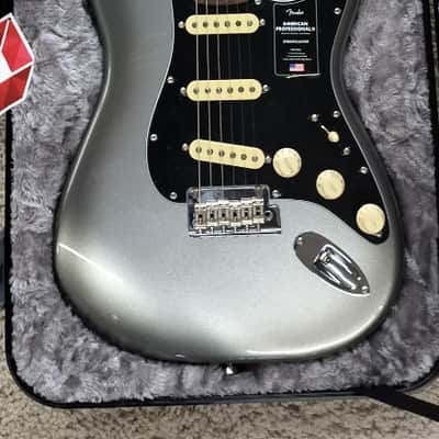 Mint Fender American Professional II Stratocaster In Mercury Silver w/Hard Case image 1