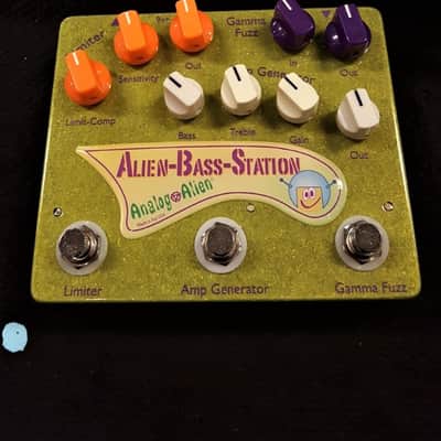 Analog Alien Alien Bass Station w/ Original Box image 1