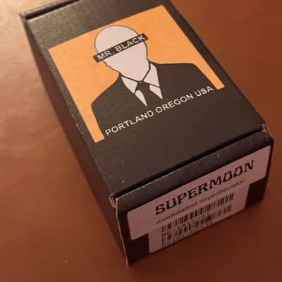 Mr. Black Supermoon 2010s - Black- image 1