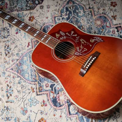Gibson Custom 1960 Reissue Hummingbird Heritage Cherry Sunburst image 7