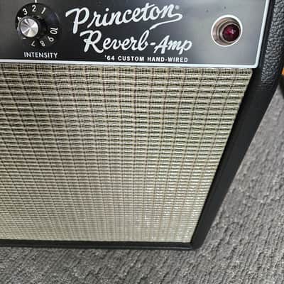 Fender '64 Custom Hand-Wired Princeton Reverb-Amp 12-Watt 1x10" Guitar Combo 2020 - Present - Black image 2