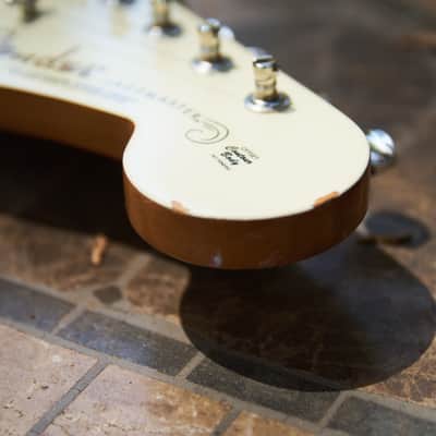 Fender Vintera '60s Jazzmaster with Pau Ferro Fretboard 2021 - Olympic White image 5