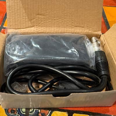 Universal Audio UAD-2 Satellite Thunderbolt 3 OCTO Core Desktop DSP Accelerator 2019 - Present - Gray - Excellent! image 8