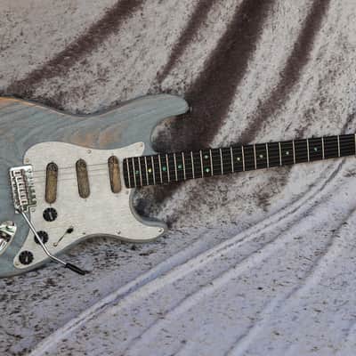 Build to order GB Liuteria Traditional Strato blue jeans relic image 3
