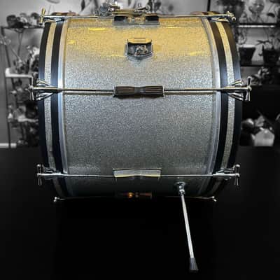 Ludwig No. 996-1 Club Date Outfit Drum Set (8x12"/14x14"/14x20") w/ Keystone Badges 1967 - Silver Sparkle image 20