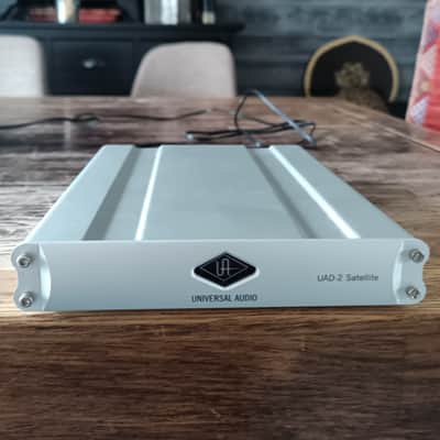 Universal Audio UAD-2 Satellite Duo Firewire DSP Accelerator 2012 - Present - Silver image 1