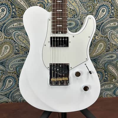 Yamaha PACS+11S Pacifica SC Standard Plus Electric Guitar Shell White