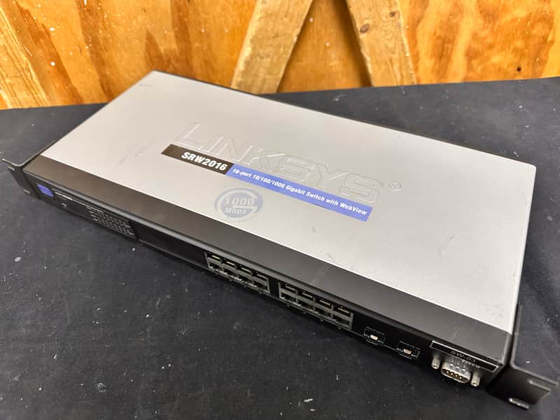 Linksys SRW2016 16-Port 10/100/1000 Gigabit Switch image 1