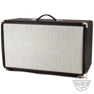 Traynor YCX212 160-Watt 2x12" Guitar Speaker Cabinet