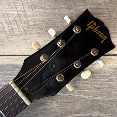 1958 Gibson LG-1 Acoustic Guitar – Vintage Tone, Very Good Condition - Sunburst image 3
