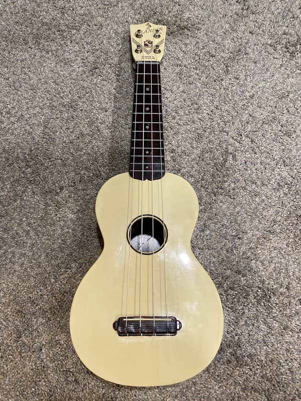 Maccaferri Islander Soprano Ukulele