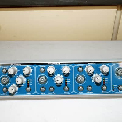 Electrix Mo-FX Time Synchronized Effects Unit 2000s - Blue
