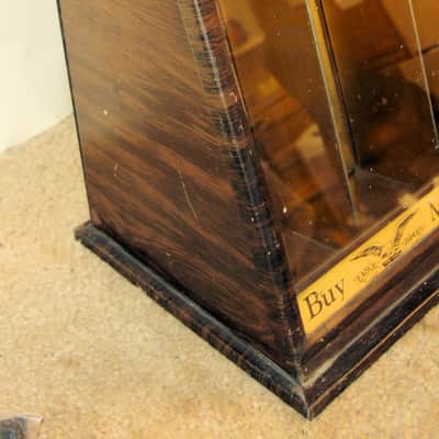 "Gretsch Eagle Brand" Musical Strings, & Accessories Display Case Gretsch 1920's - Natural image 8