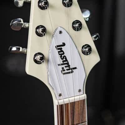 Gibson '70s Flying V Electric Guitar - Classic White with Hardshell Case image 6