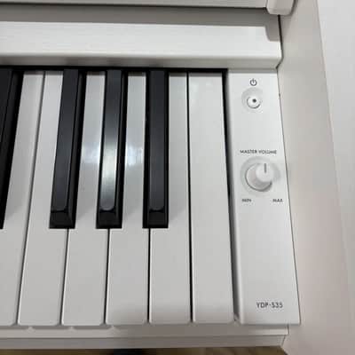 Yamaha YDPS35 Digital Piano, Stool & Headphones - White, Second Hand image 3