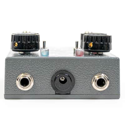 Caroline Guitar Company PARABOLA™ AM/FM Modulated Solid State Tremolo - Classic with a Twist image 7