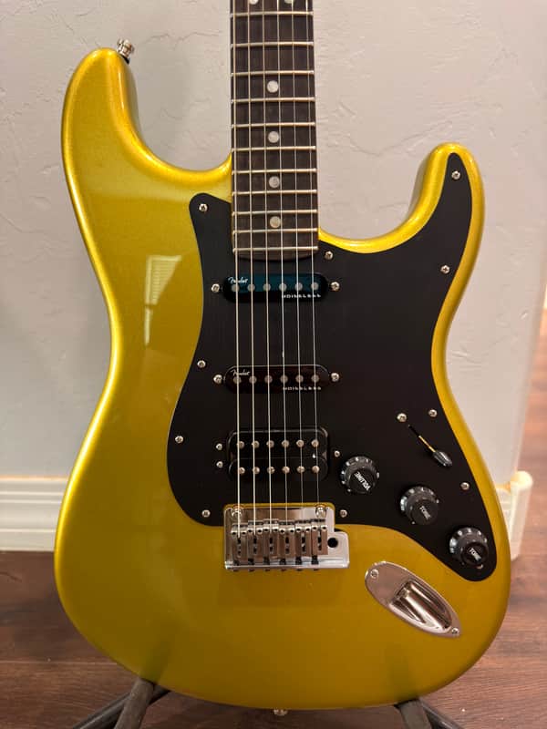 Fender American Ultra II Stratocaster HSS with Ebony Fretboard 2026 - Present - Solar Flare
