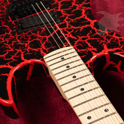 B.C. Rich Gunslinger Retro II with Floyd Rose - Red Crackle image 6