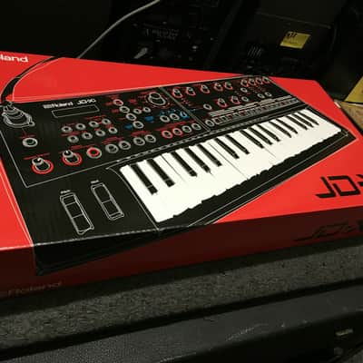 Roland JD-XI JDXI Analog Digital  37-Keys Synth Keyboard New in box  //ARMENS//