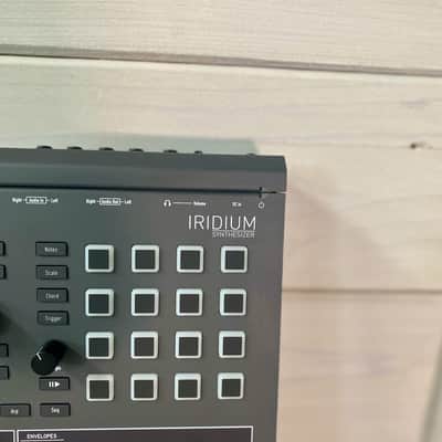 Waldorf Iridium Desktop Synthesizer - Black image 2