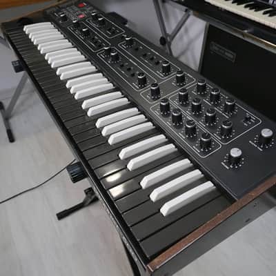 Sequential Prophet 600 custom 'Black Prophet' image 3