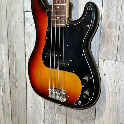 Stellar 1976 Fender Precision Bass with Rosewood Fretboard Sunburst, OHSC Amazing Vintage Bass ! image 5