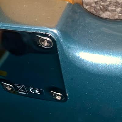 2020 Fender Vintera '60s Stratocaster   with Pau Ferro   Fretboard electric guitar Ice Blue Metallic image 7