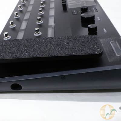 LINE 6 HELIX Floor image 4